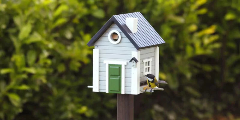 Een combinatie van nesten en voeren: het Multiholk® vogelhuisje!