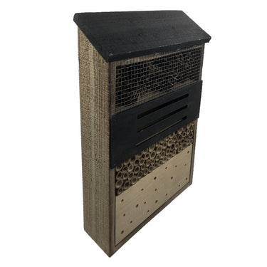 zwart grijs insectenhotel met schuin dak