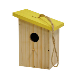 vogel huis met geel dak en touw